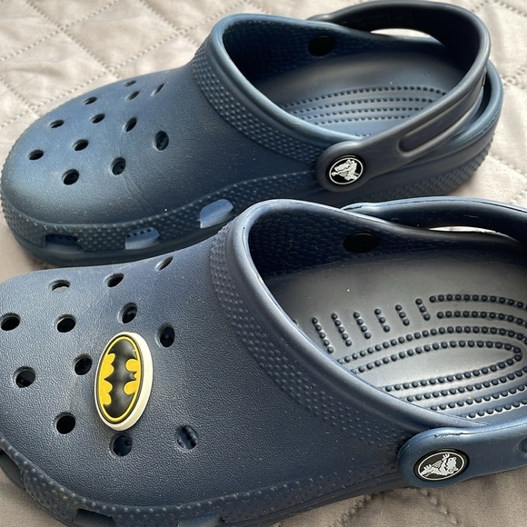 Crocs Navy Blue Slip On Lightweight Clog. Kids Size J2 - Picture 2 of 6